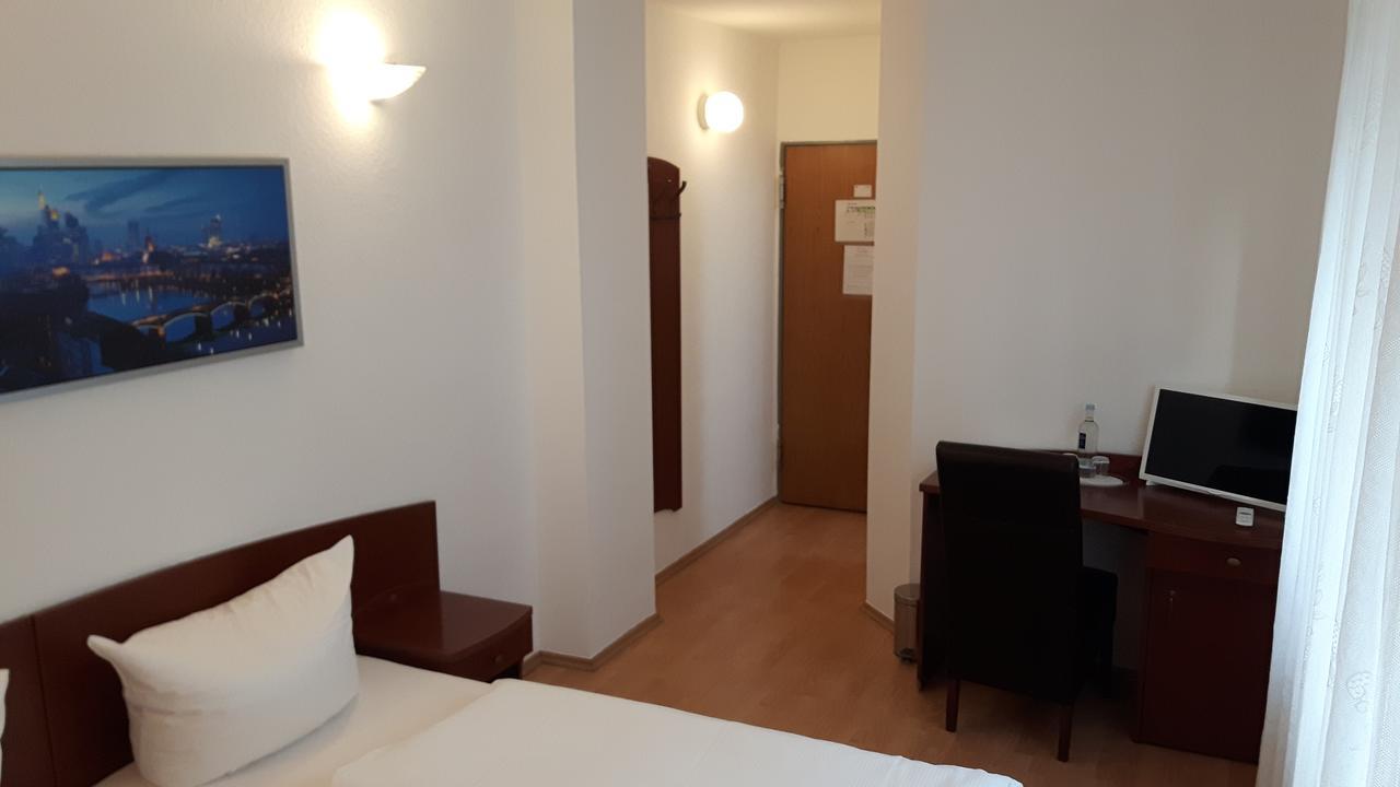 Hotel Aurelia Frankfurt am Main Bagian luar foto