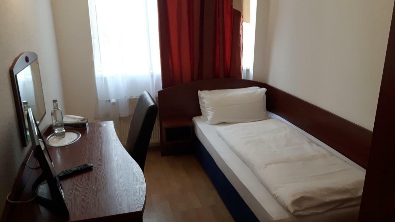 Hotel Aurelia Frankfurt am Main Bagian luar foto